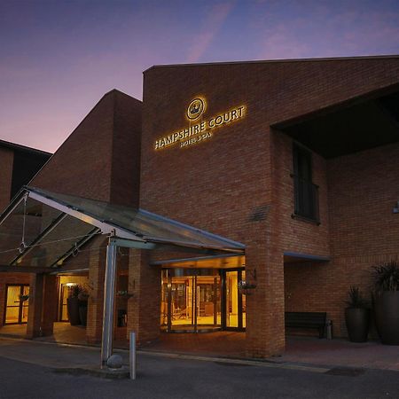 Hampshire Court Hotel & Spa Бэйсингсток Экстерьер фото