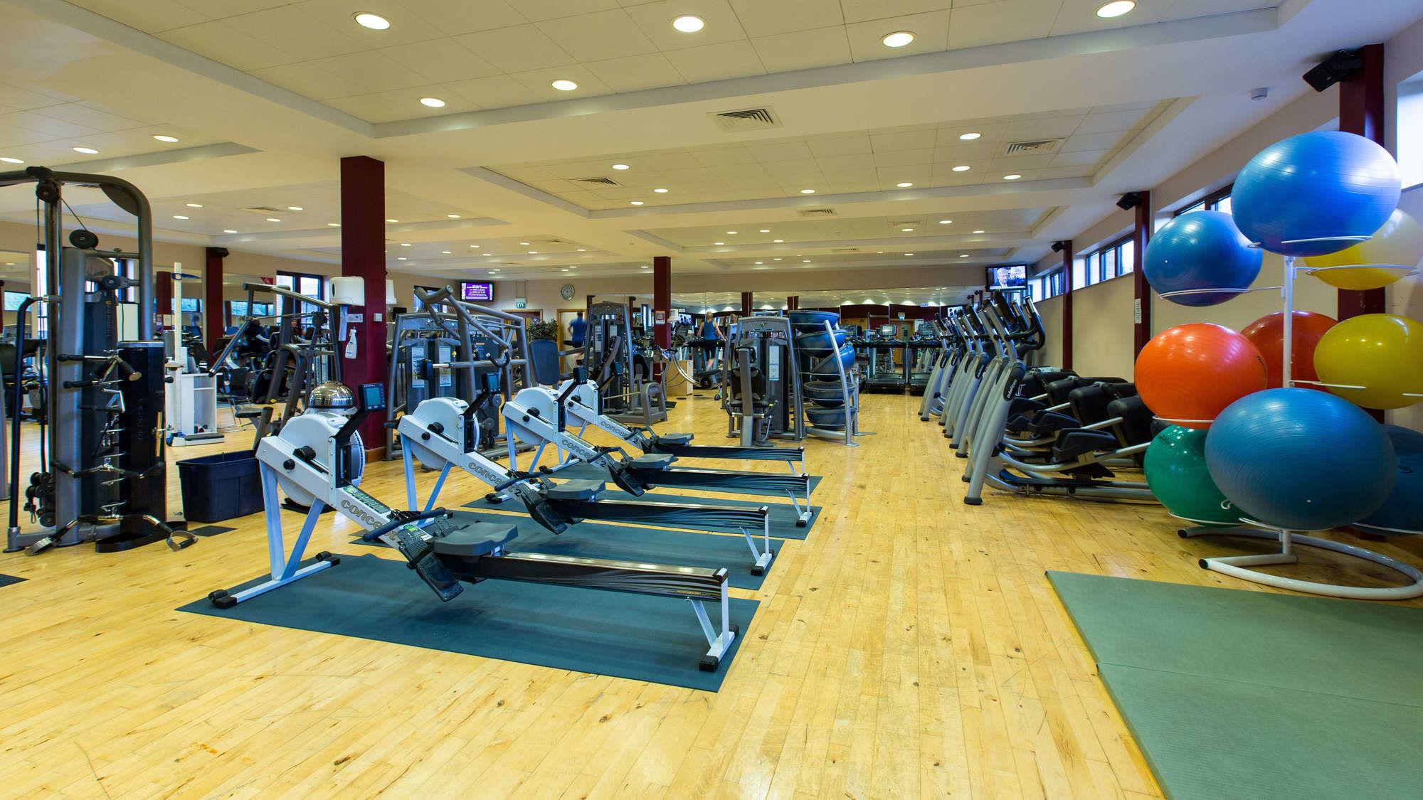 Hampshire Court Hotel & Spa Бэйсингсток Экстерьер фото