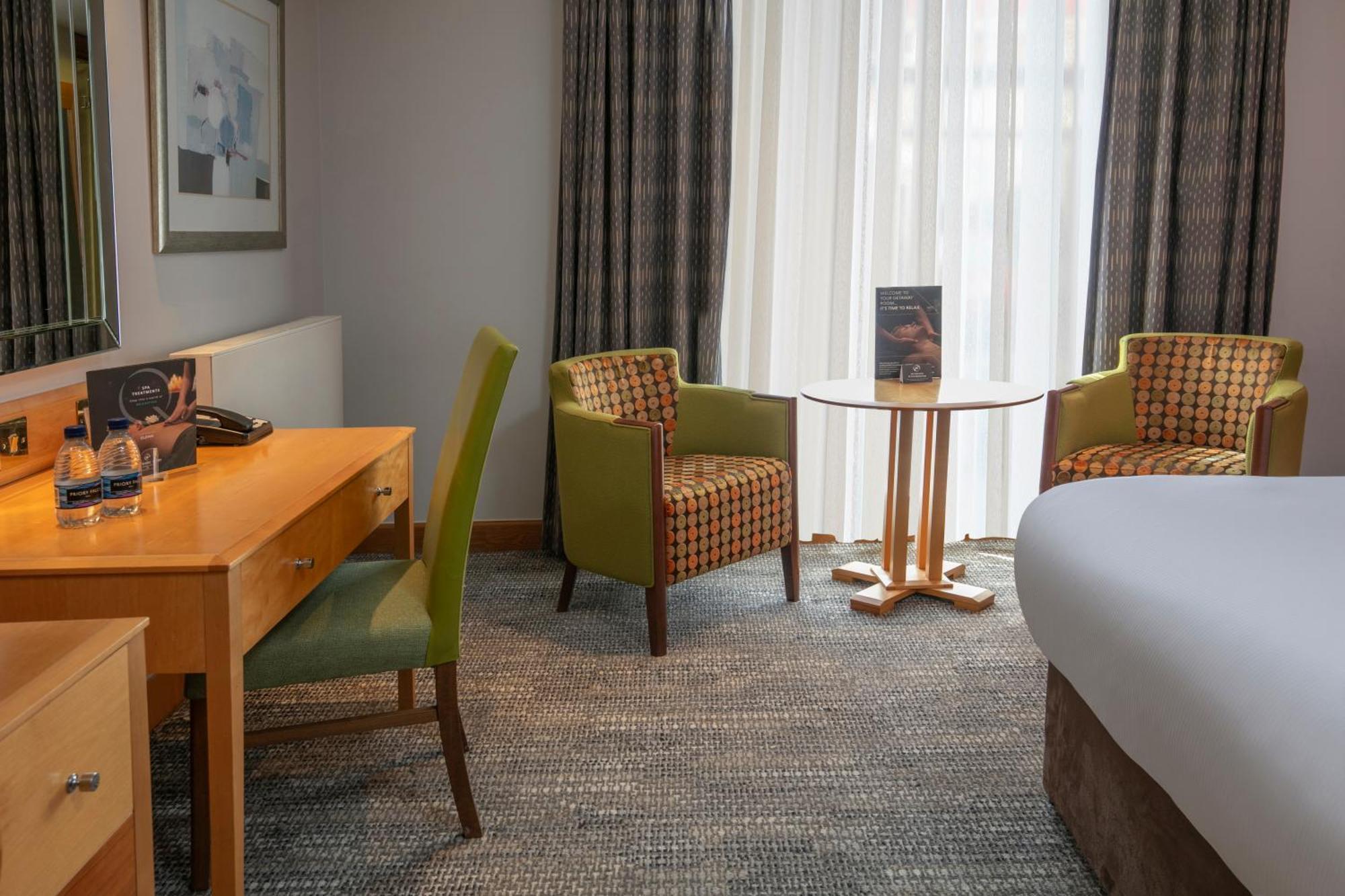 Hampshire Court Hotel & Spa Бэйсингсток Номер фото