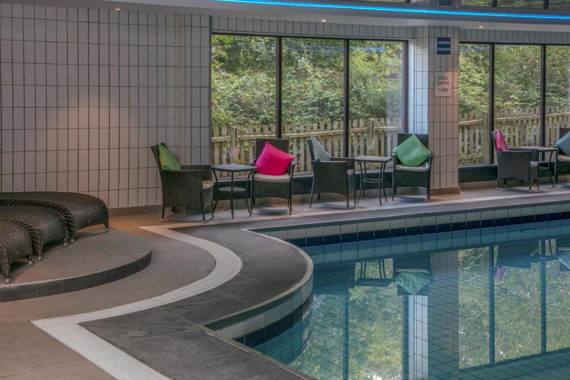 Hampshire Court Hotel & Spa Бэйсингсток Экстерьер фото