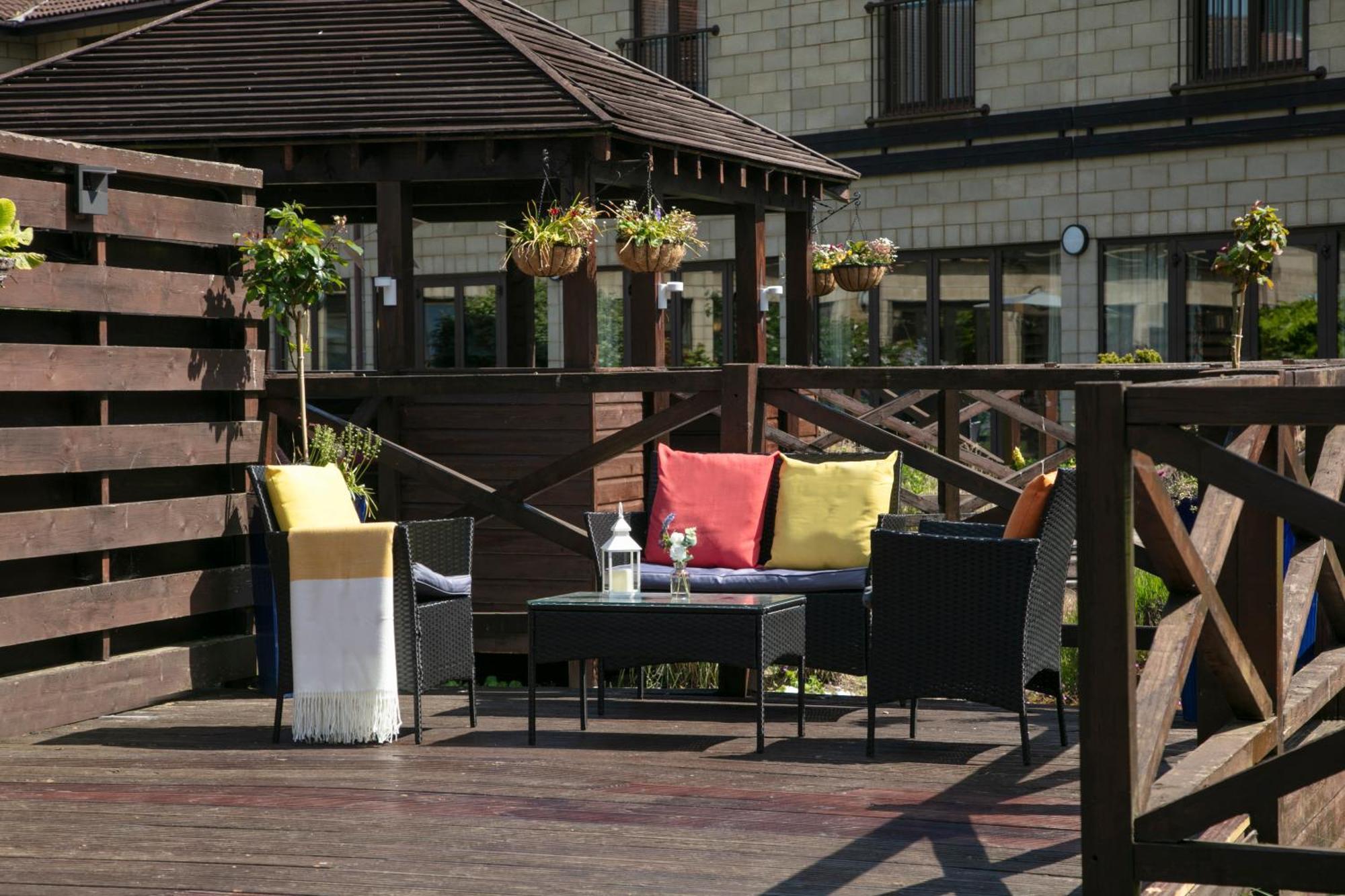 Hampshire Court Hotel & Spa Бэйсингсток Экстерьер фото