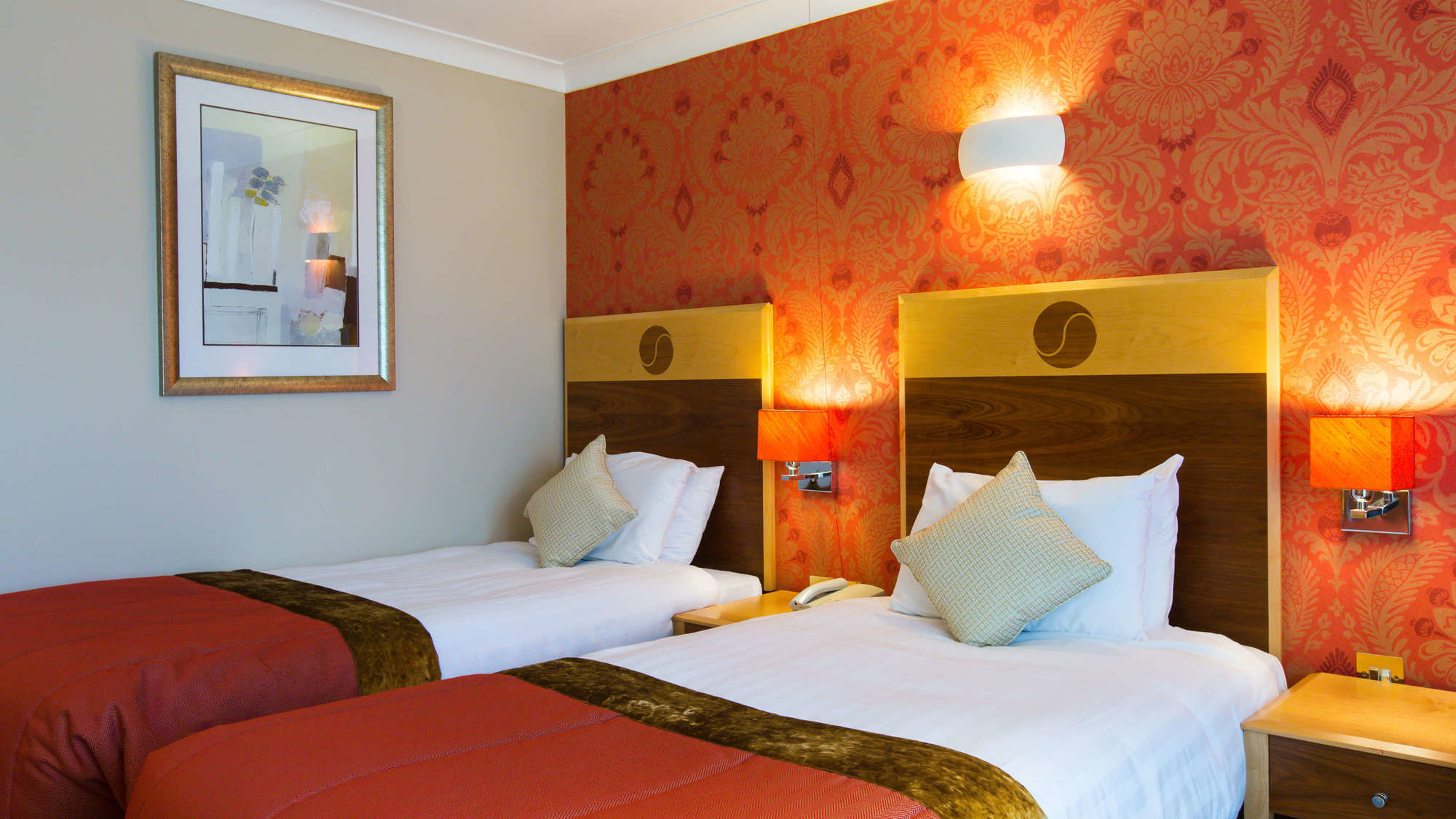 Hampshire Court Hotel & Spa Бэйсингсток Экстерьер фото