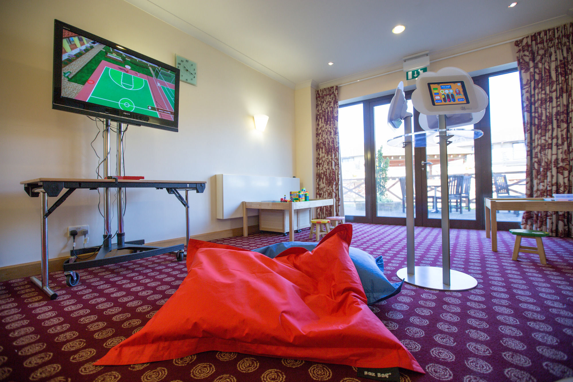 Hampshire Court Hotel & Spa Бэйсингсток Экстерьер фото
